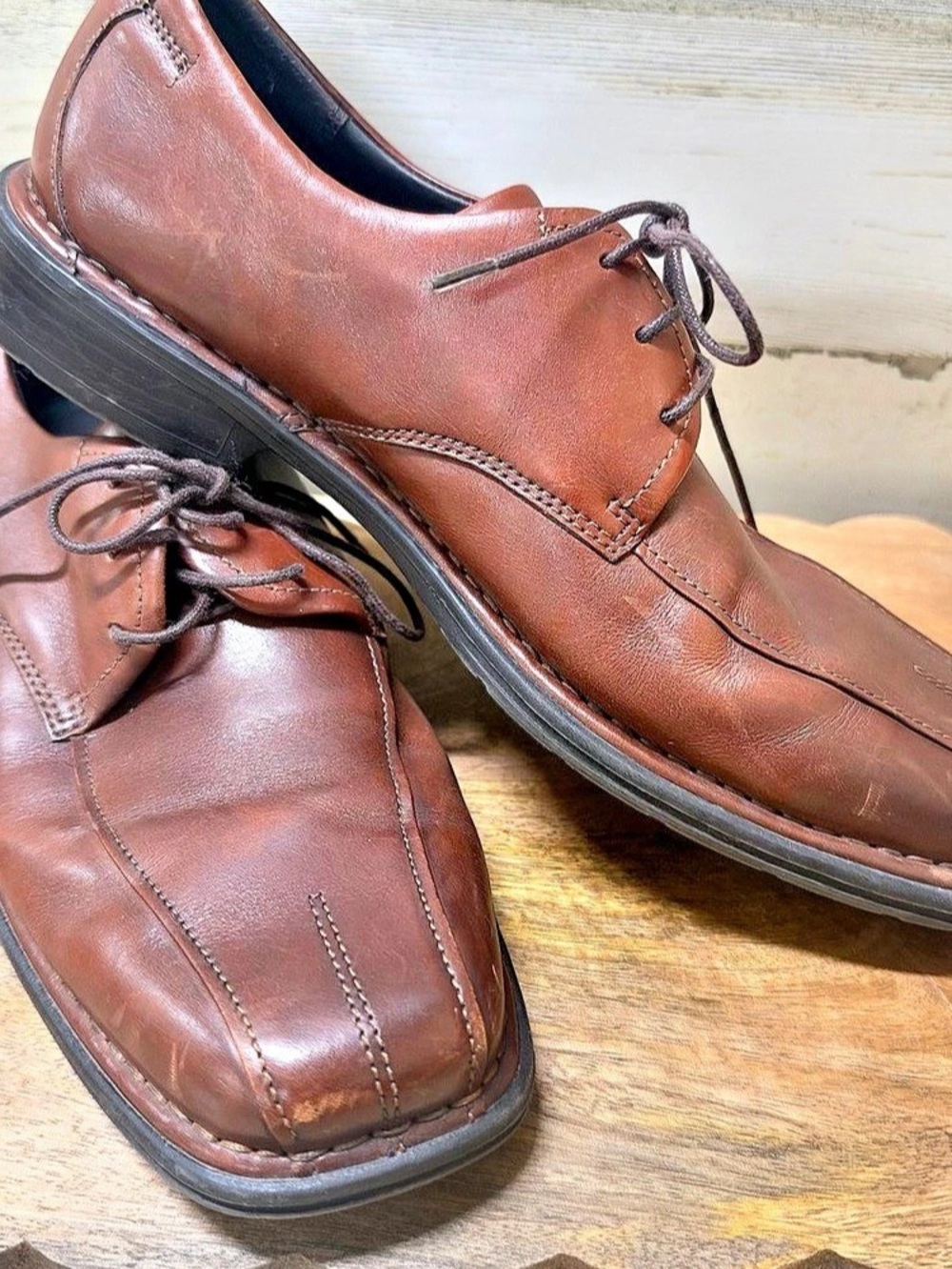 Nunn Bush Men's Brown Lace-Up Oxfords